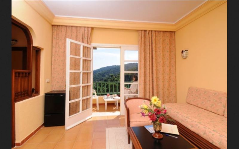 Hotel Dar Ismail Nour Elain Ain Draham Exterior foto